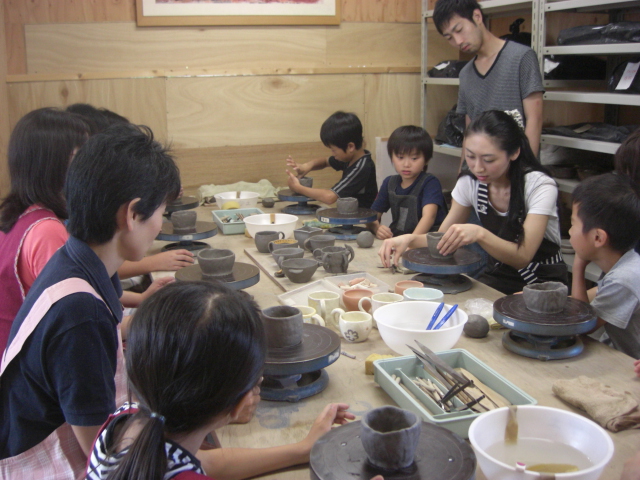 夏休み子供陶芸教室１